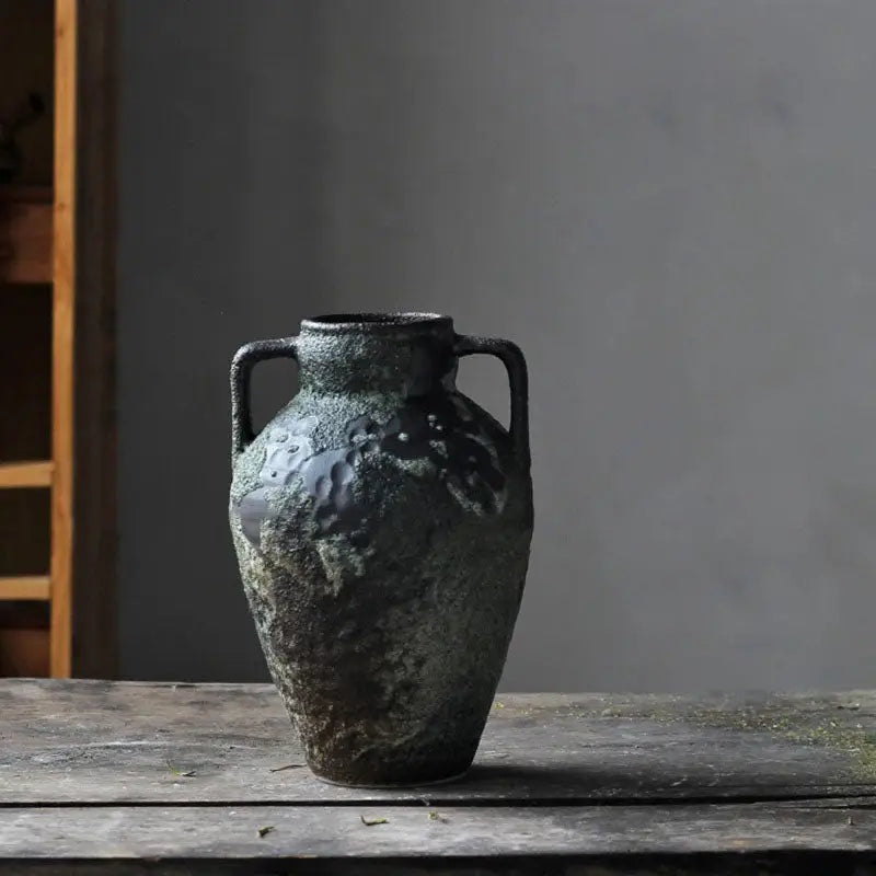 Sentinel Vase Housenord