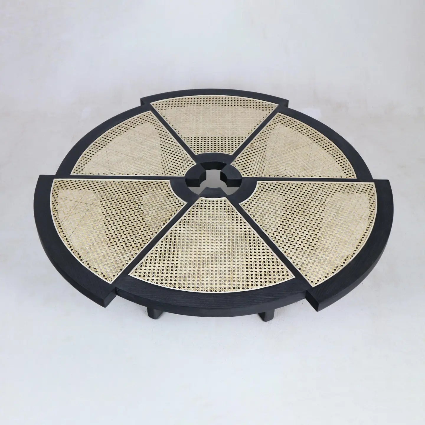 Calyra Coffee Table Housenord