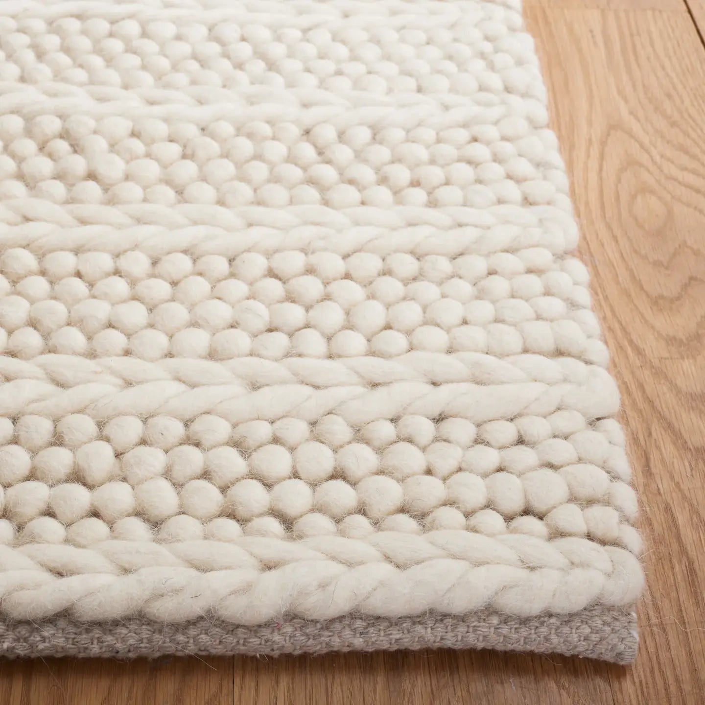 Saelin Rug Housenord